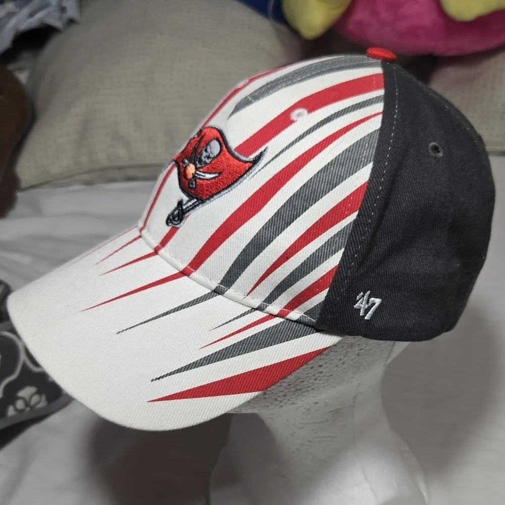 Youth Tampa Bay Buccaneers 47 Brand Velcro Hat Gray Red